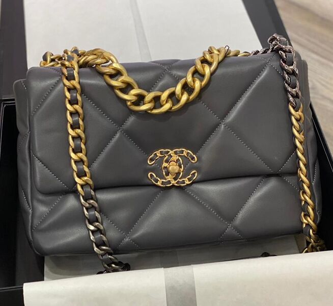 Сумка Chanel 19 женский кожа графитовый 73318