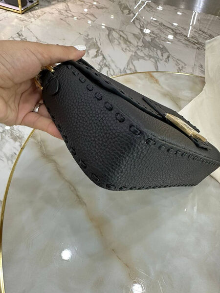 Сумка Fendi женский кожа черный 142102-5