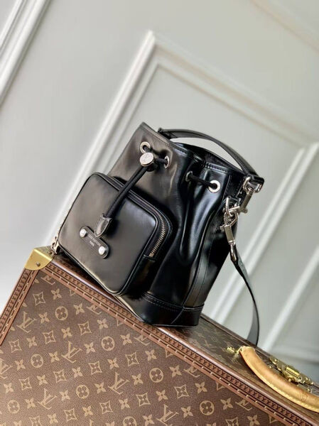 Рюкзак Louis Vuitton женский кожа черный 183977-2