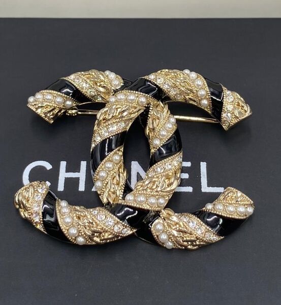 Брошь Chanel атлас 10479