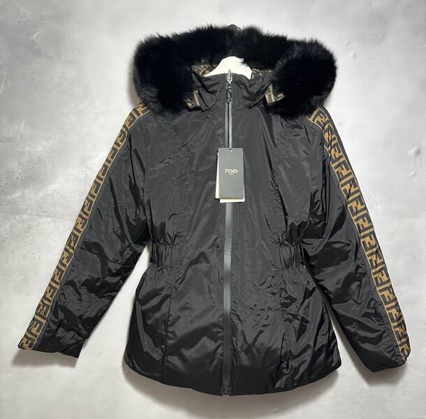 Пуховик Fendi женский черный 129174