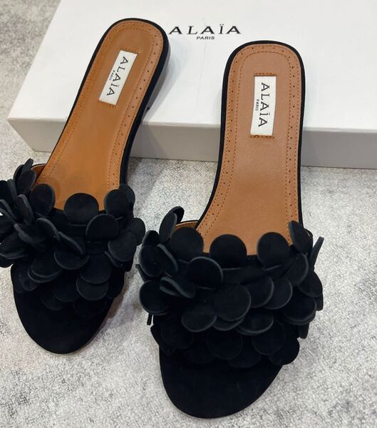 Шлепки Alaïa женский замша черный 118779