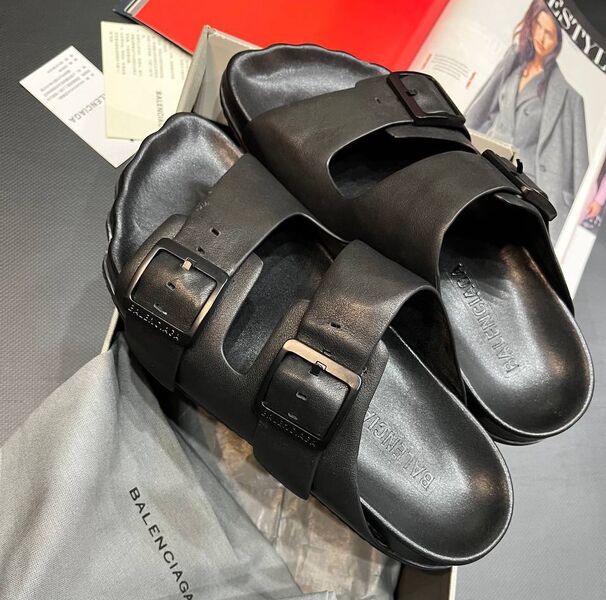 Шлепки Balenciaga женский кожа черный 154310