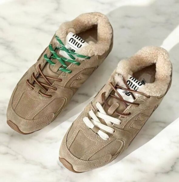 Кроссовки Miu Miu женский замша бежевый 165725