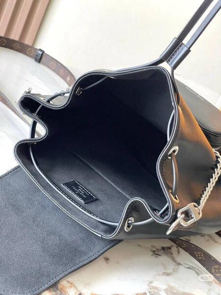 Рюкзак Louis Vuitton женский кожа черный 162173-5