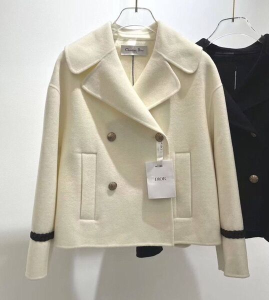 Пальто Christian Dior женский белый 126836