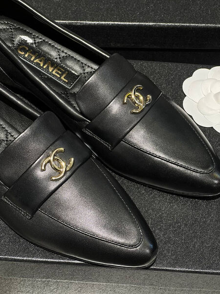 Лоферы Chanel женский кожа черный 146288-2