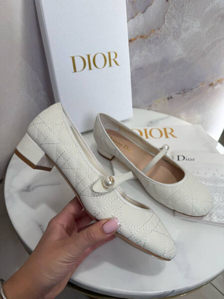 Туфли Christian Dior женский кожа белый 181838