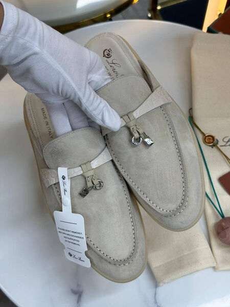 Сабо Loro Piana женский замша графитовый 189119-2