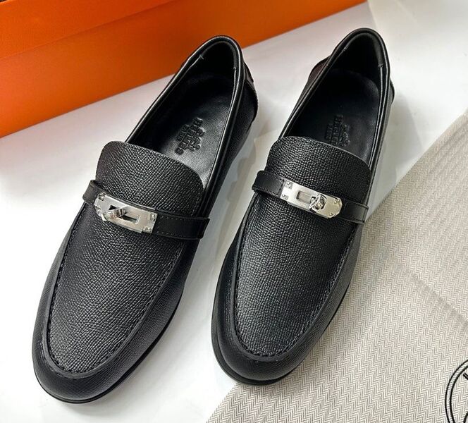 Лоферы Hermès женский кожа черный 124314