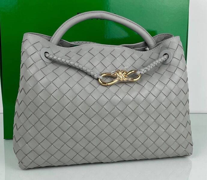 Сумка Bottega Veneta женский кожа графитовый 130142