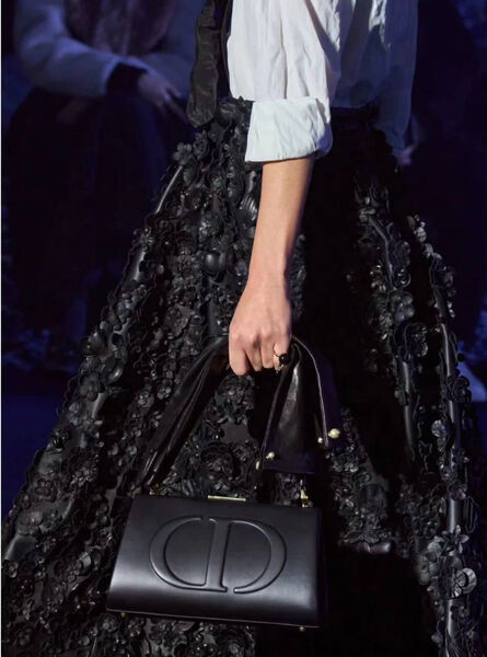 Сумка Christian Dior женский кожа черный 129765-2