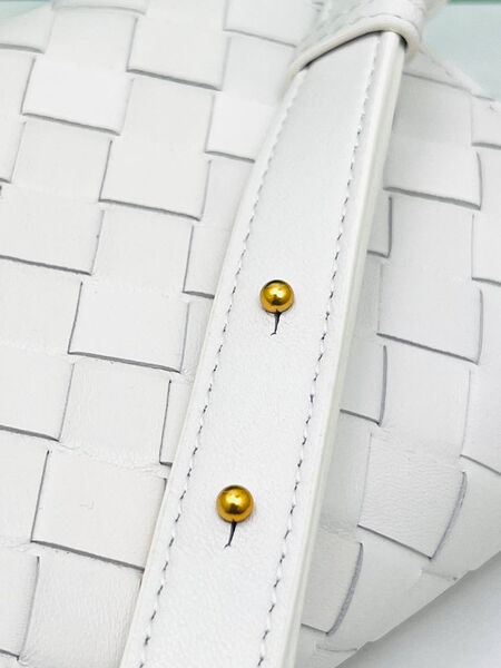 Сумка Bottega Veneta Mini женский кожа белый 156375-4