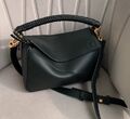 Сумка Loewe женский кожа черный 156070-1