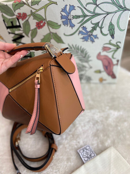 Сумка Loewe женский кожа 98070-2