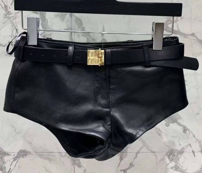 Шорты Miu Miu женский кожа черный 137570