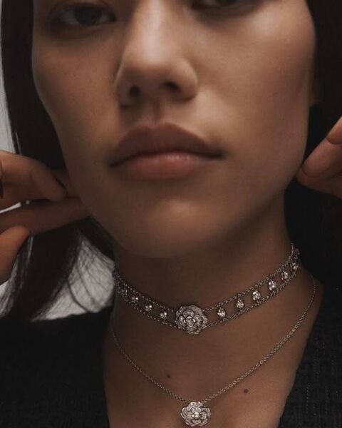 Чокер и браслет Chanel Camelia женский белое золото g1339281-1