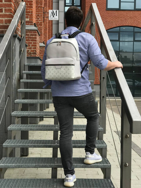 Мужской рюкзак Louis Vuitton мужской кожа белый 145919-3