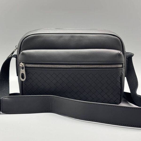 Мужская сумка мессенджер Bottega Veneta мужской кожа черный 197813