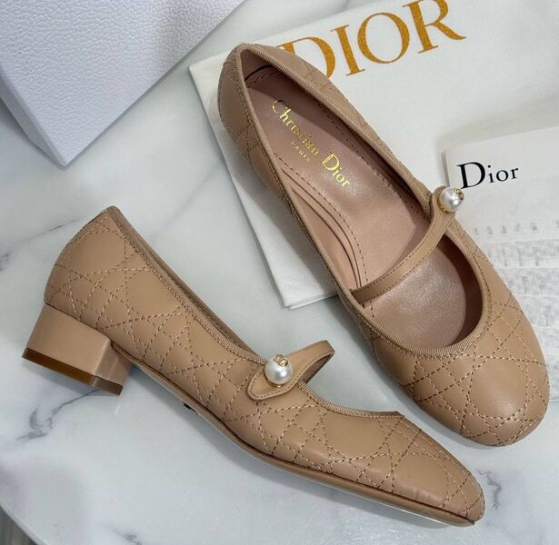 Туфли Christian Dior женский кожа бежевый 181832