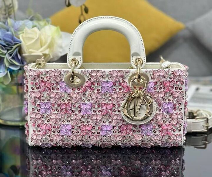 Сумка Christian Dior Lady женский кожа белый 196570