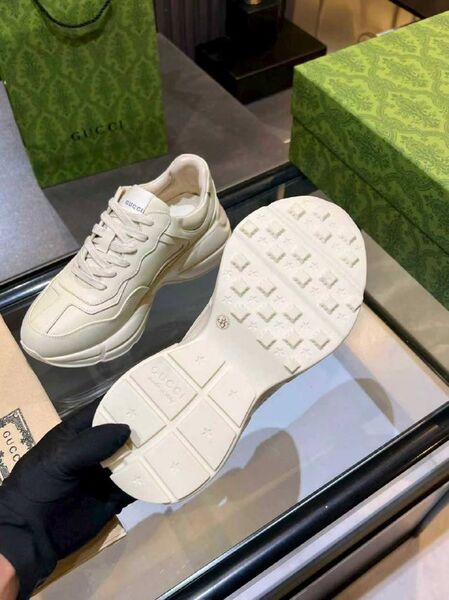 Кроссовки Gucci Rhyton женский кожа молочный r5521511-1-9