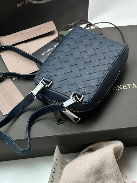 Мужская сумка мессенджер Bottega Veneta мужской кожа синий 115822-4