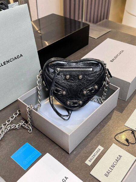Сумка Balenciaga k6535572-1