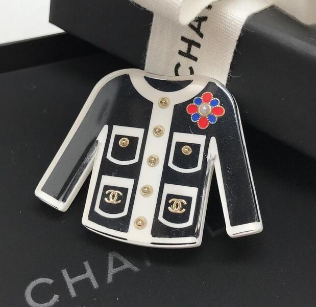 Брошь Chanel 10384