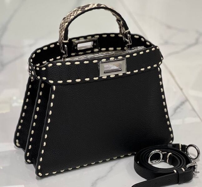 Сумка Fendi Peekaboo женский кожа черный 104224
