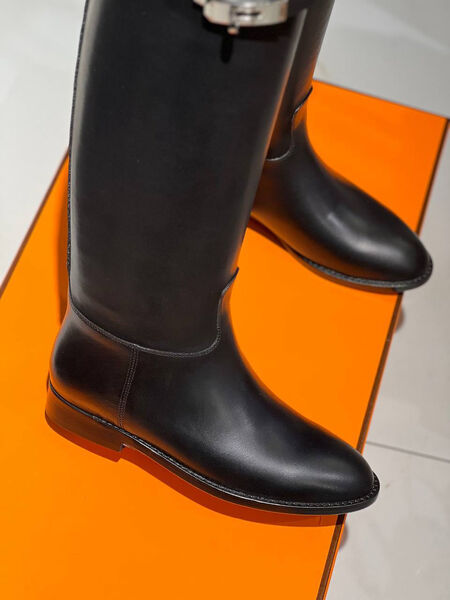 Сапоги Hermès женский кожа черный 67412-11