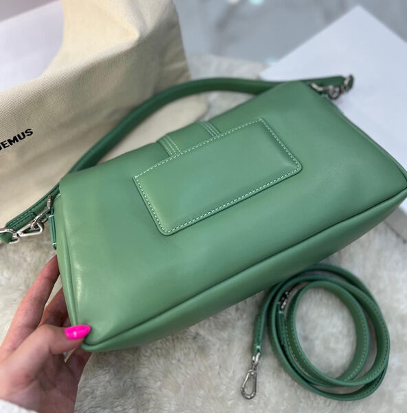 Сумка Jacquemus женский кожа болотный 112222-2