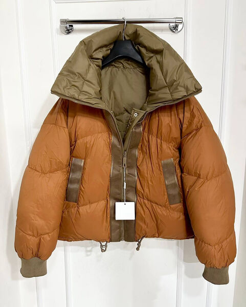 Пуховик двухсторонний Hermès женский бежевый 132643-2