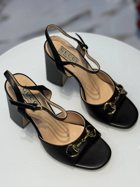 Босоножки Gucci женский кожа черный 189475-3