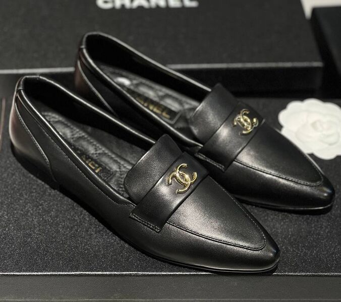 Лоферы Chanel женский кожа черный 146288