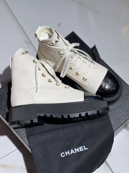 Ботинки Chanel женский кожа белый 130325-2