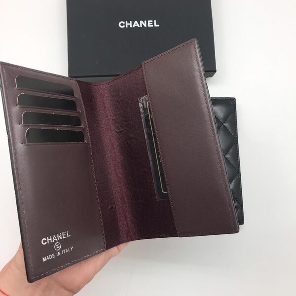 Обложка для паспорта Chanel женский кожа черный 55316-2