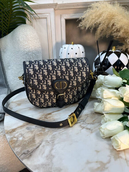 Сумка Christian Dior Bobby средняя женский жаккард dior oblique синий 74416-5