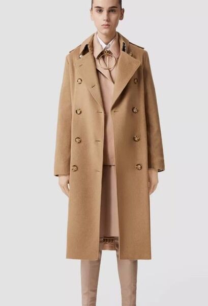 Пальто Burberry женский бежевый 200248