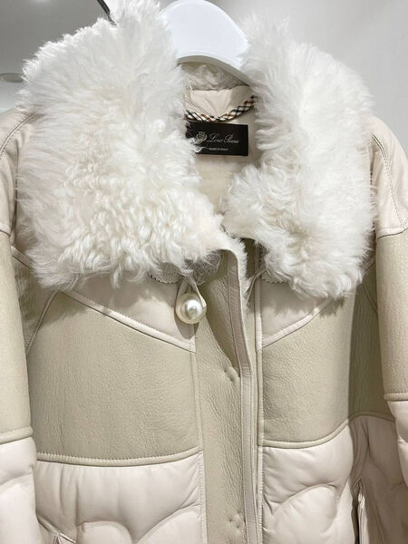 Пальто Loro Piana женский бежевый 168125-2
