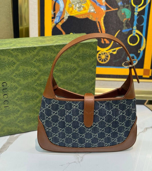 Сумка Gucci женский кожа черный 137907-2