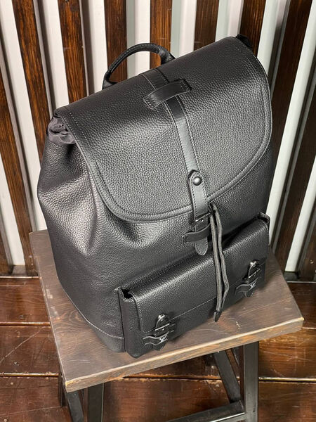 Мужской рюкзак Louis Vuitton мужской кожа черный 121193-4