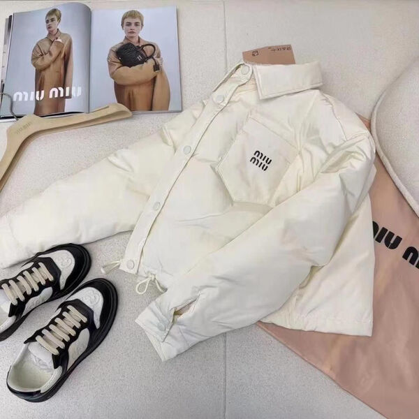 Пуховик Miu Miu женский белый 125025-2