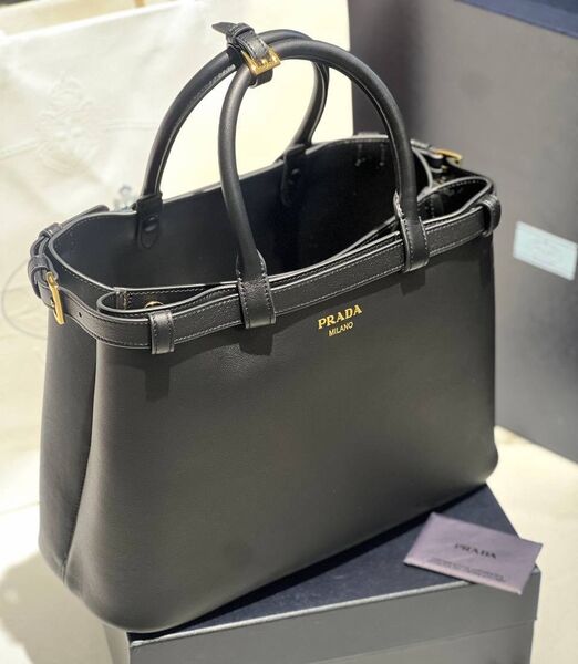 Сумка Prada женский кожа черный 138232