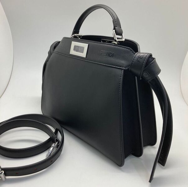 Сумка Fendi Peekaboo женский кожа черный 119925