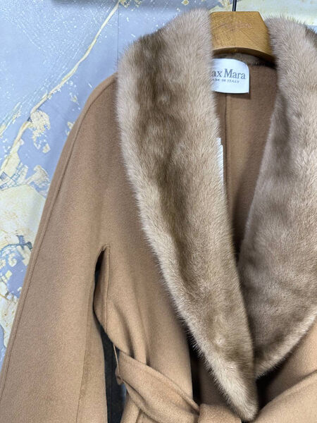 Пальто Max Mara женский бежевый 165838-3