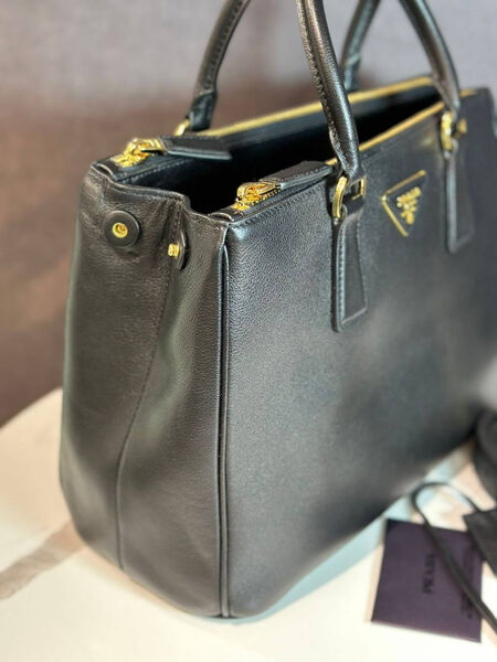 Сумка Prada женский кожа черный 158962-5