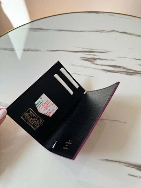 Обложка на паспорт Louis Vuitton женский кожа розовый 152528-2