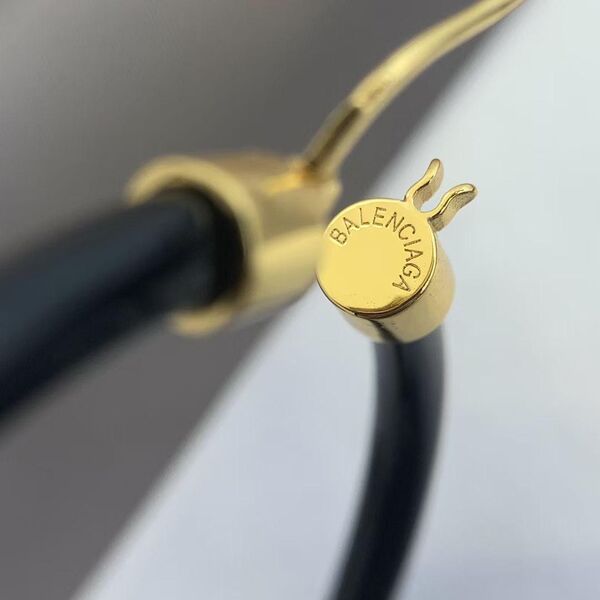 Серьги Balenciaga 70452-3