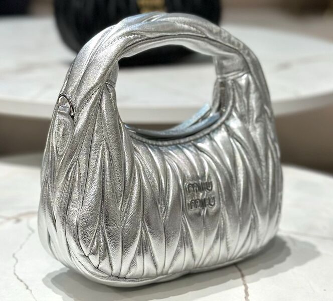 Сумка Miu Miu Wander женский кожа графитовый 141488